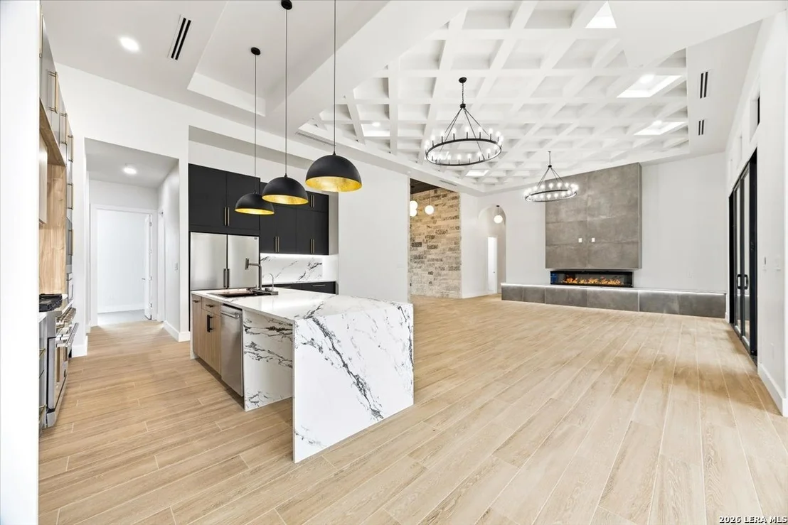 Photo of 577 Private road 3702