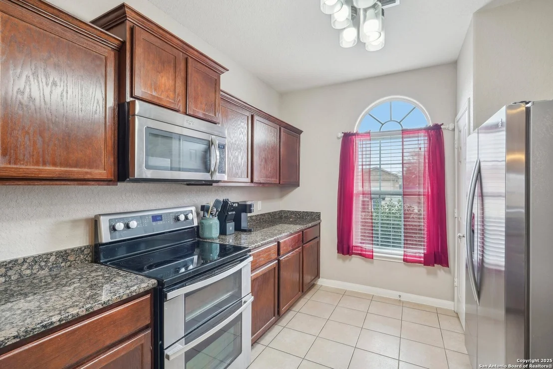 Photo of 6714 LUCKEY TREE