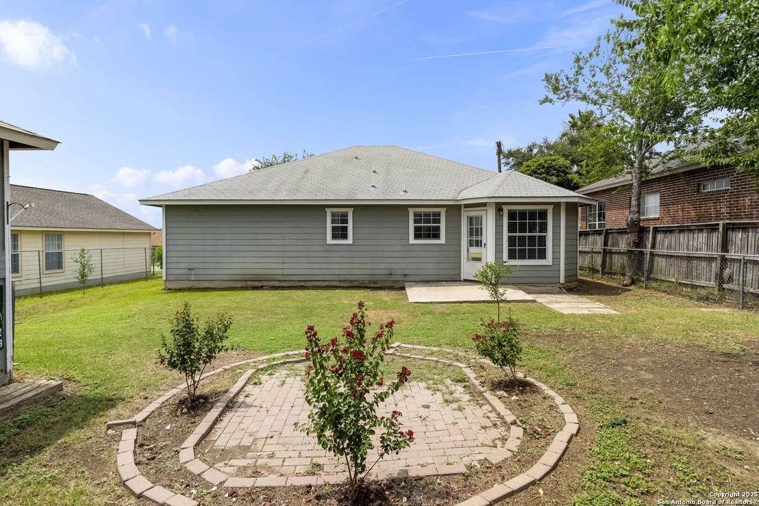 Photo of 5927 Tree View