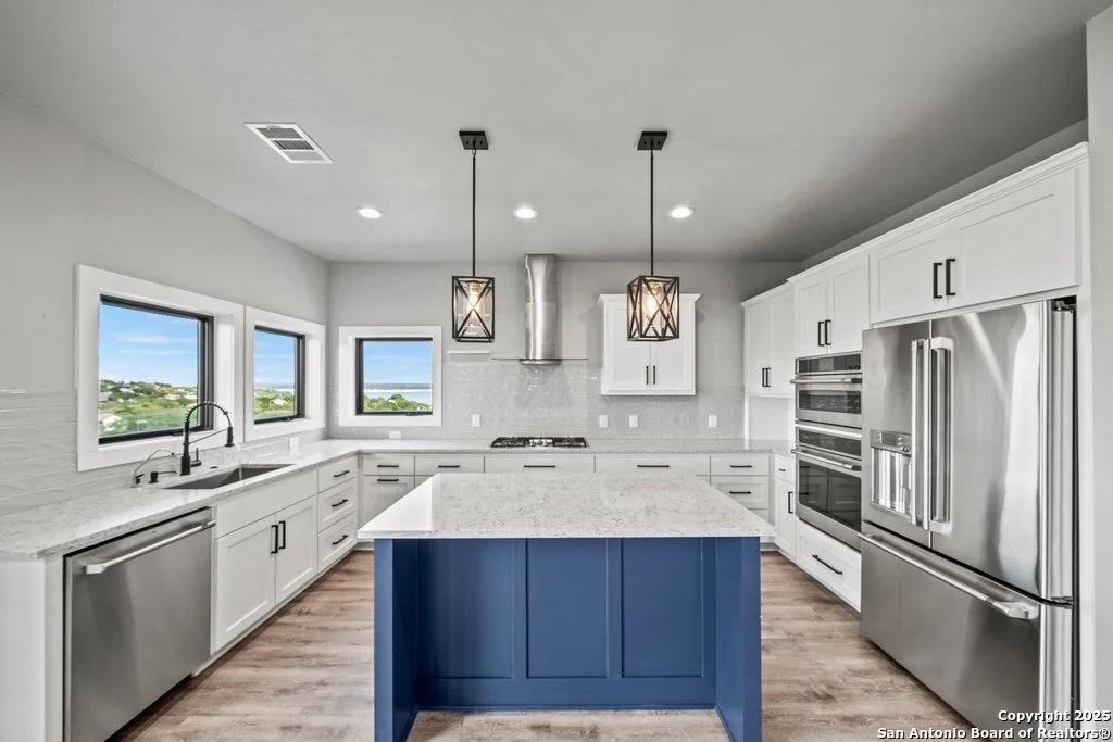 Photo of 1053 Ledge Path