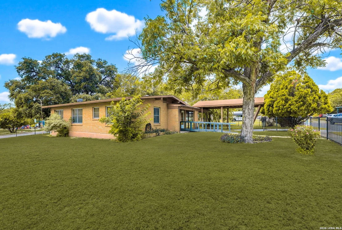 Photo of 610 PILGRIM DR