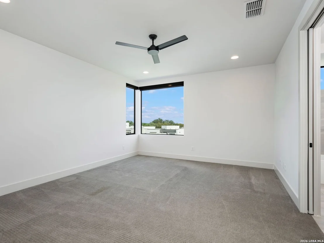 Photo of 211 Wellesley Hill