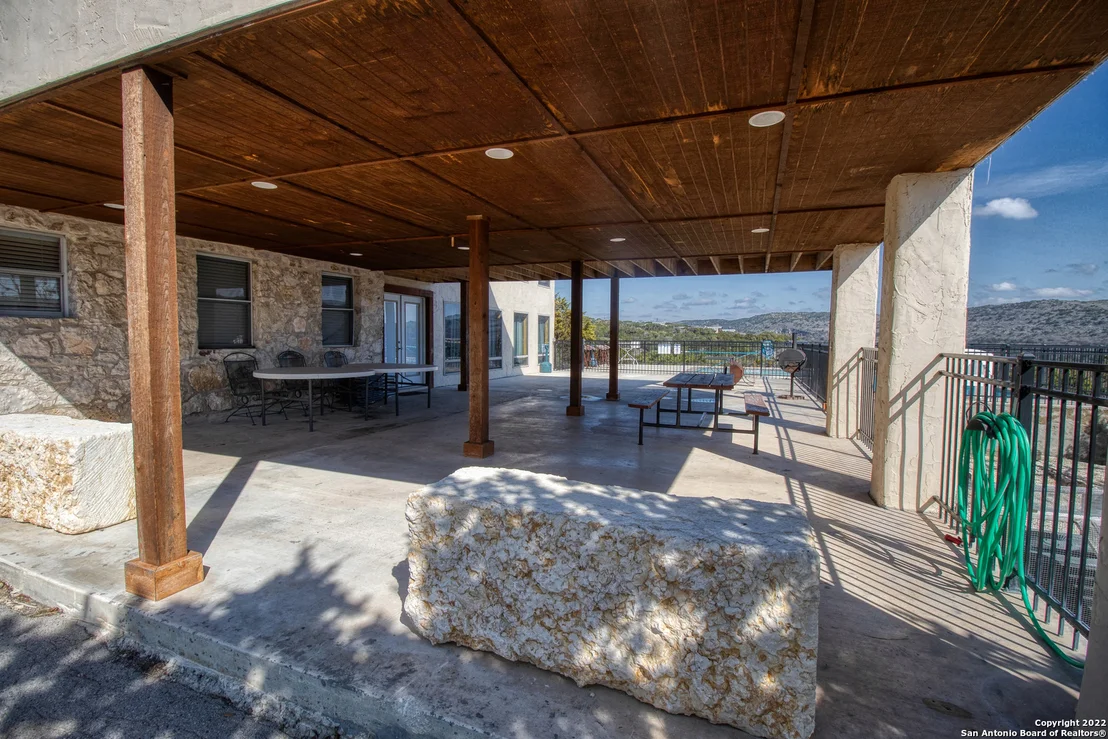 Photo of 210 Bluebonnet Dr
