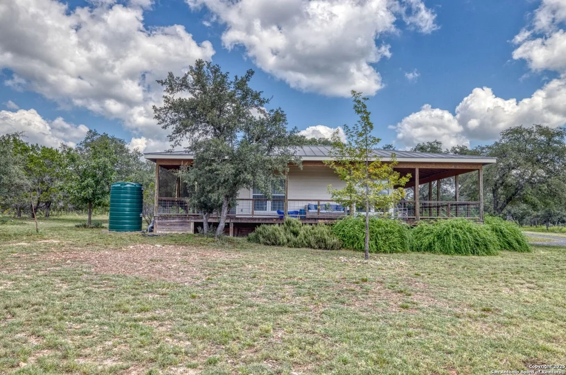 Photo of 565 Loop Rd.