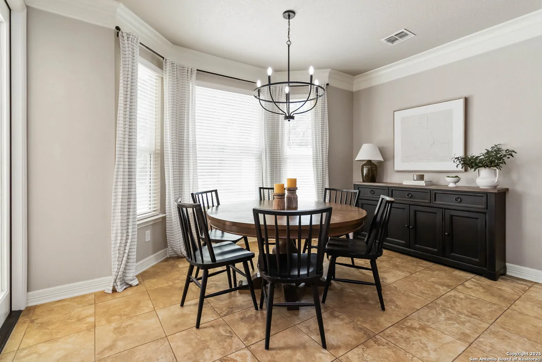 Photo of 1012 Rivers Peak
