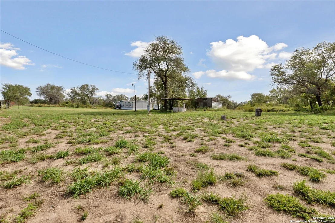 Photo of 385 Forest Oaks