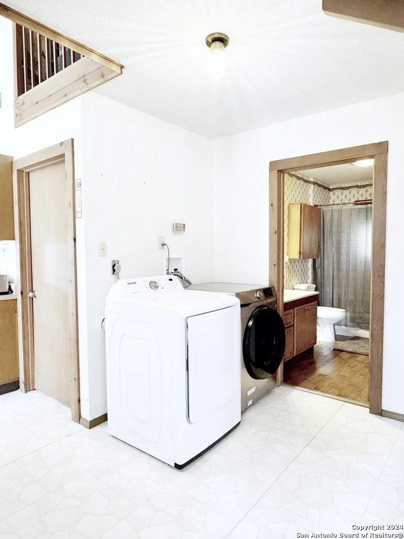 Photo of 102 McLendon