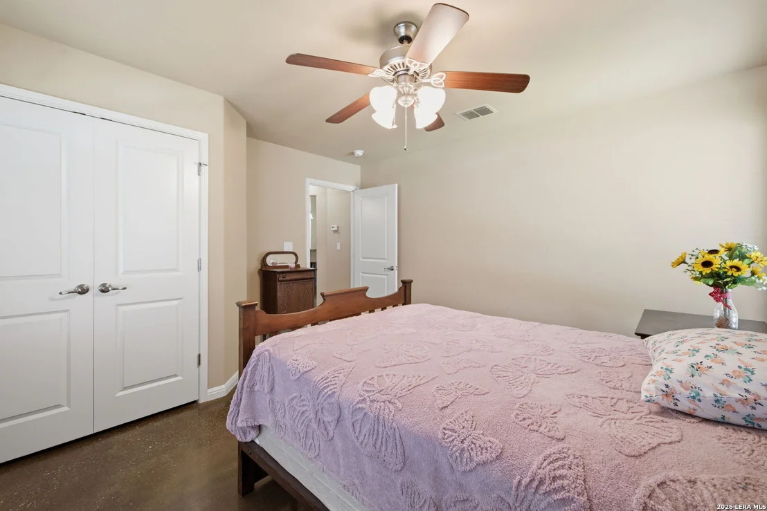 Photo of 327 BONNER BLVD