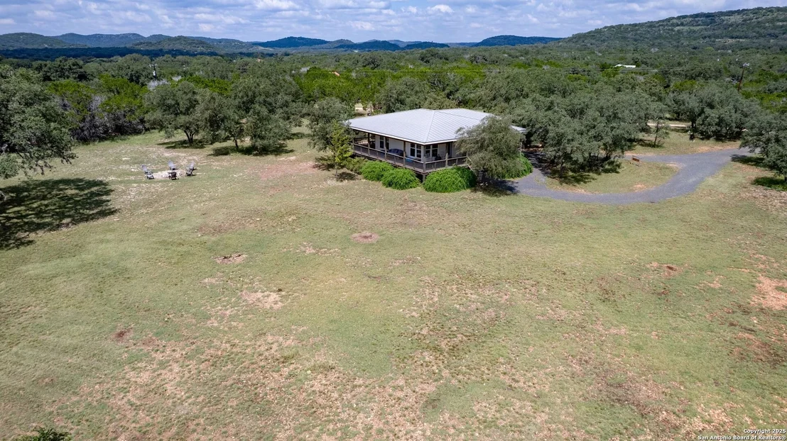 Photo of 565 Loop Rd.
