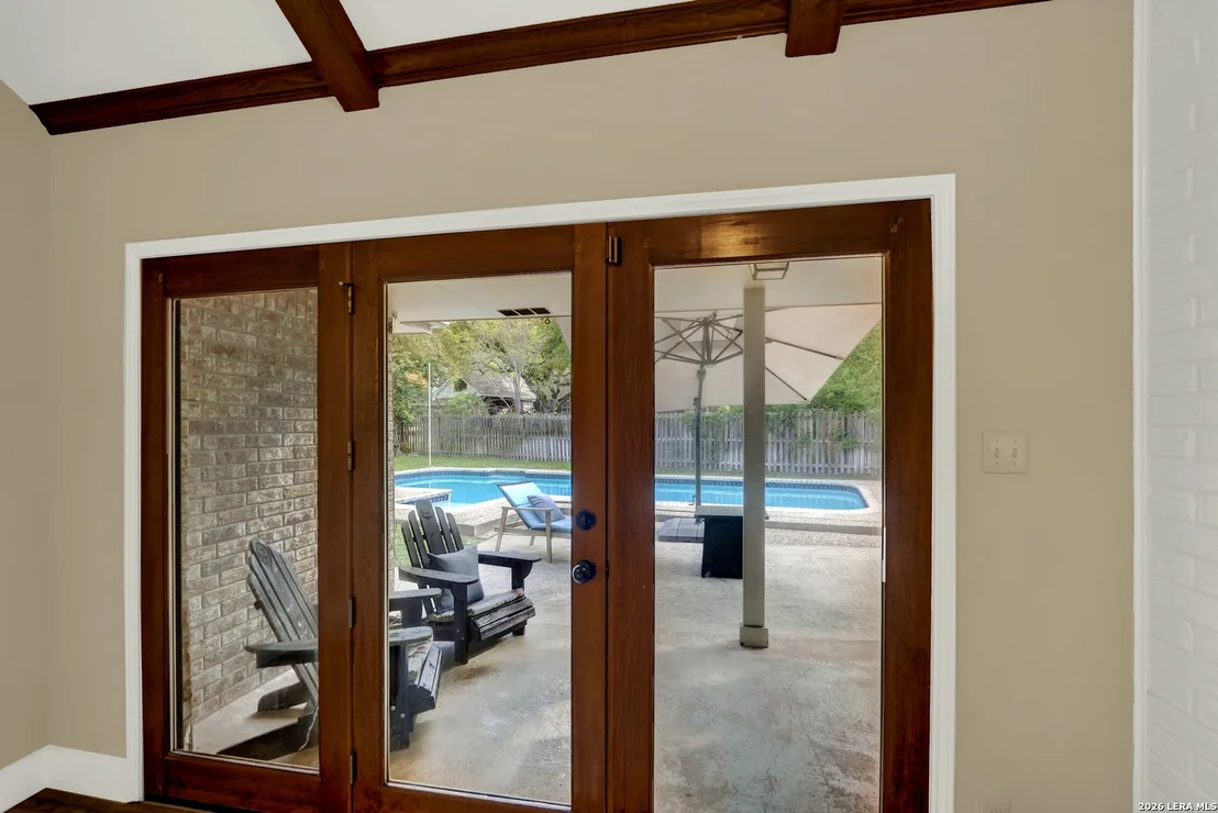 Photo of 1512 OAK TREE CIR