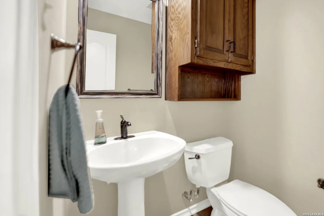 Photo of 1512 OAK TREE CIR
