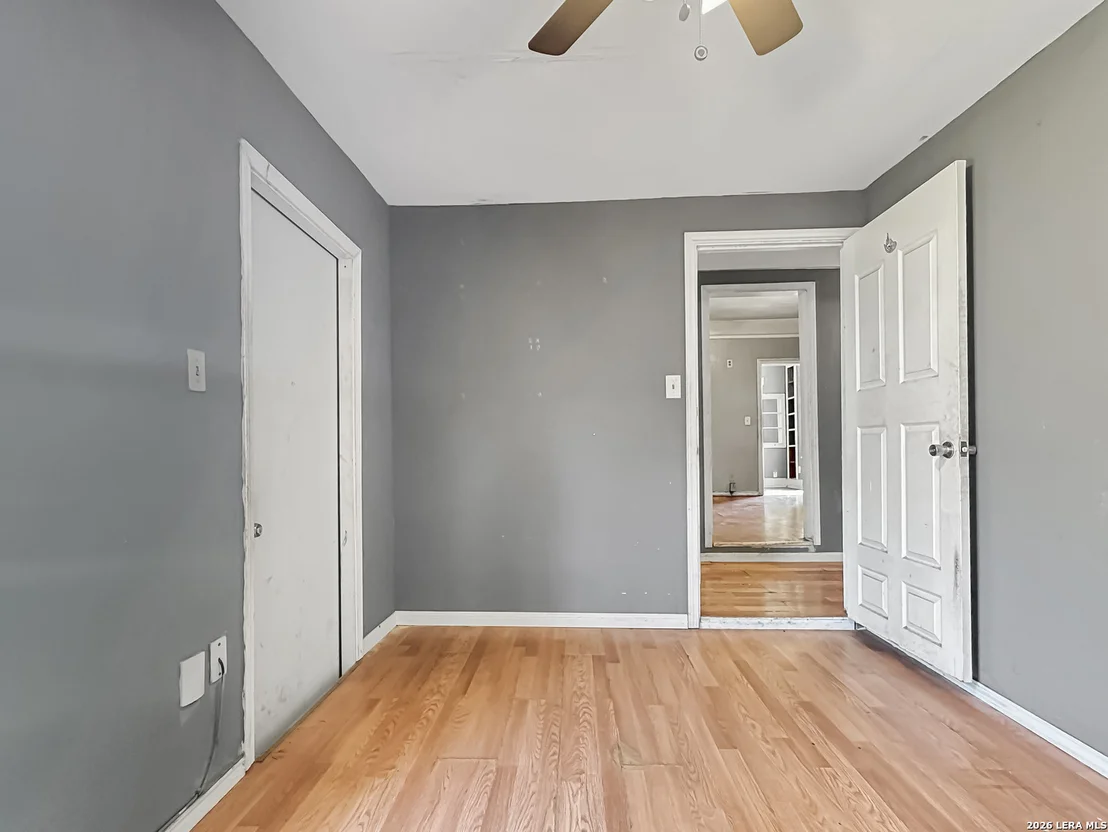 Photo of 423 Barrett Place