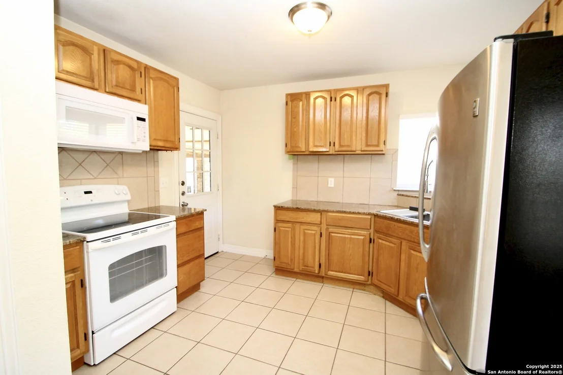 Photo of 1102 Mendelin