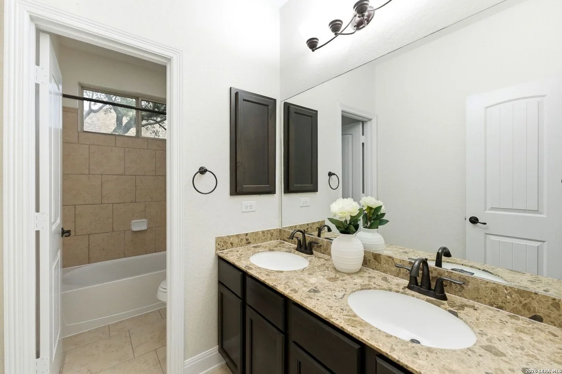 Photo of 2019 GLENDON DR