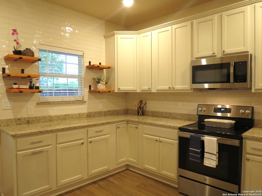 Photo of 740 Crestview