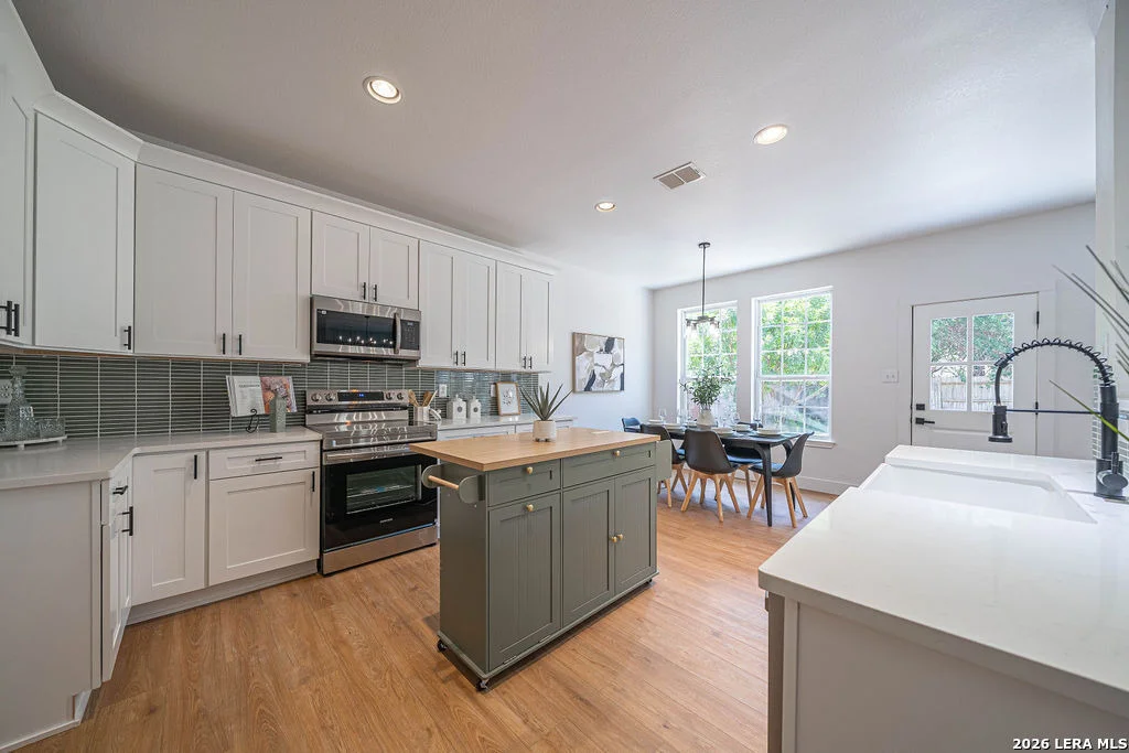 Photo of 122 CARMEL DR