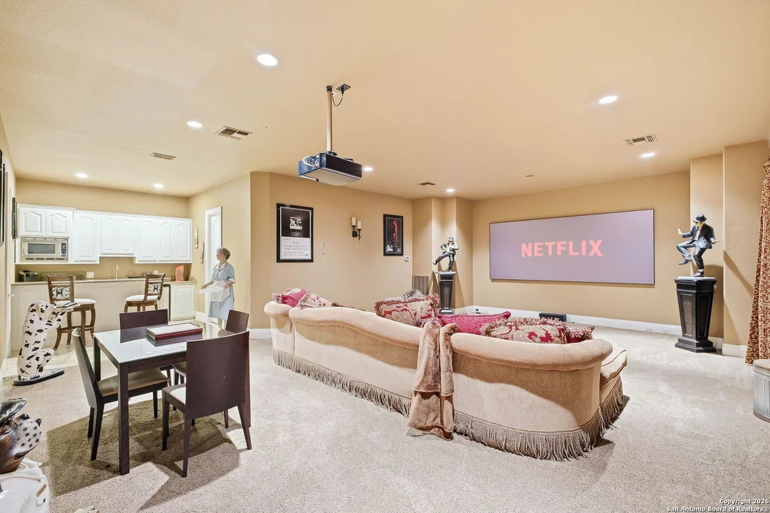 Photo of 2 Admirals Way