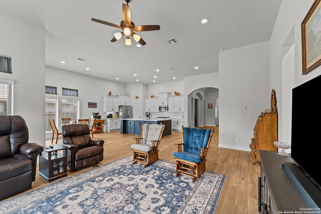 Photo of 2965 GROVE WAY