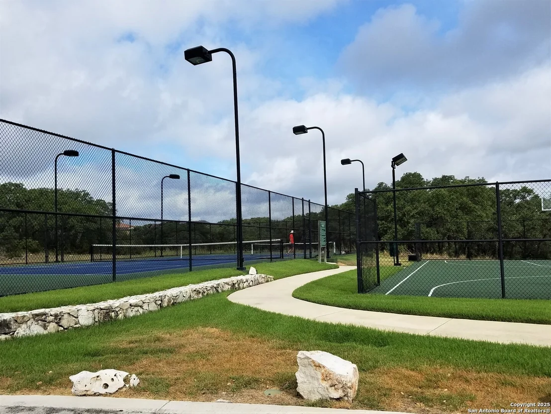 Photo of 5692 COMAL VISTA
