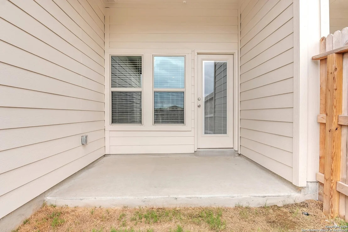 Photo of 5511 Devils Gate