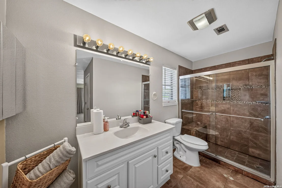 Photo of 325 WENDY LN
