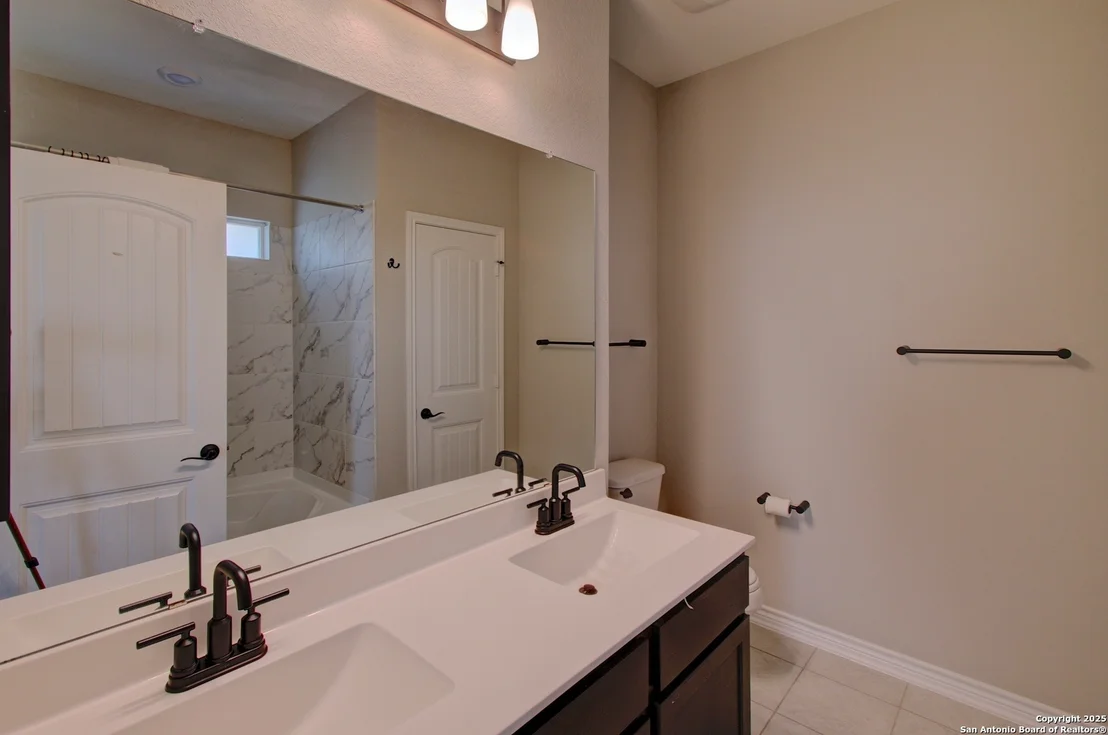 Photo of 4544 Klein
