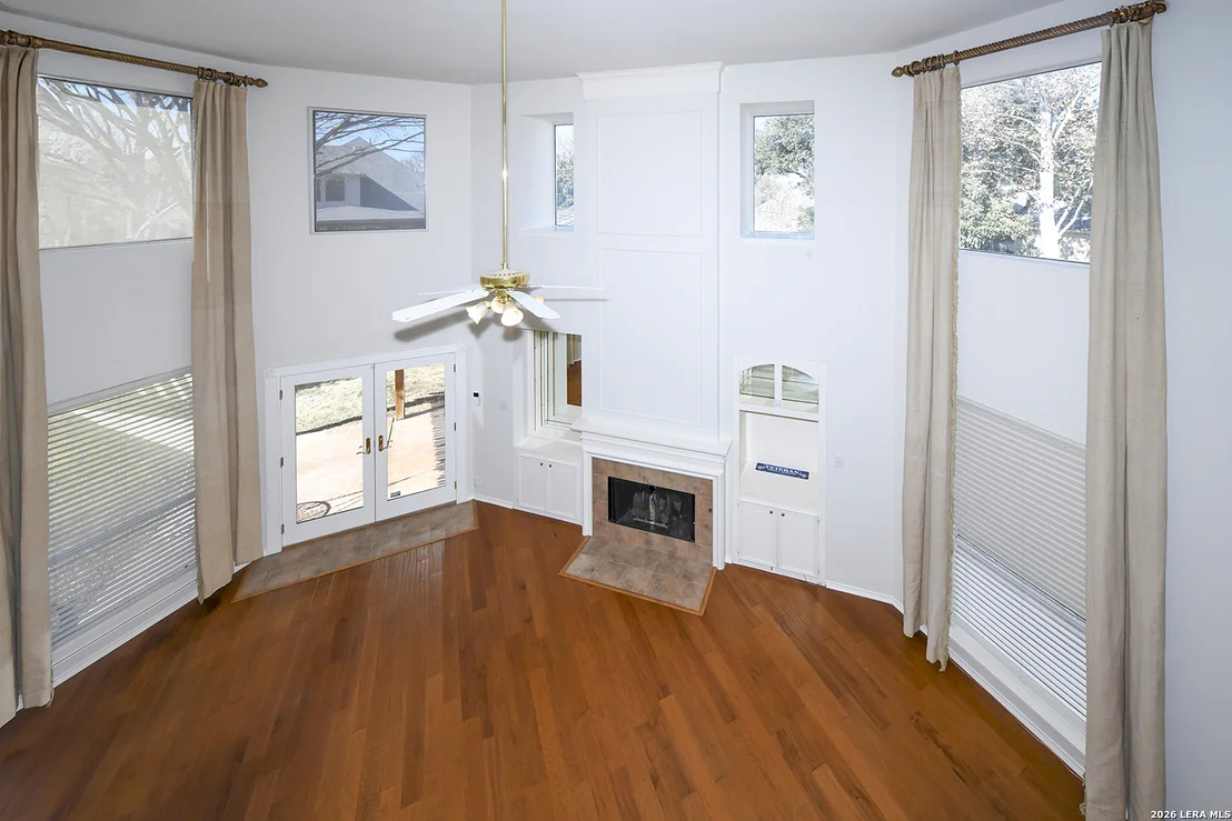 Photo of 1712 Oak Path