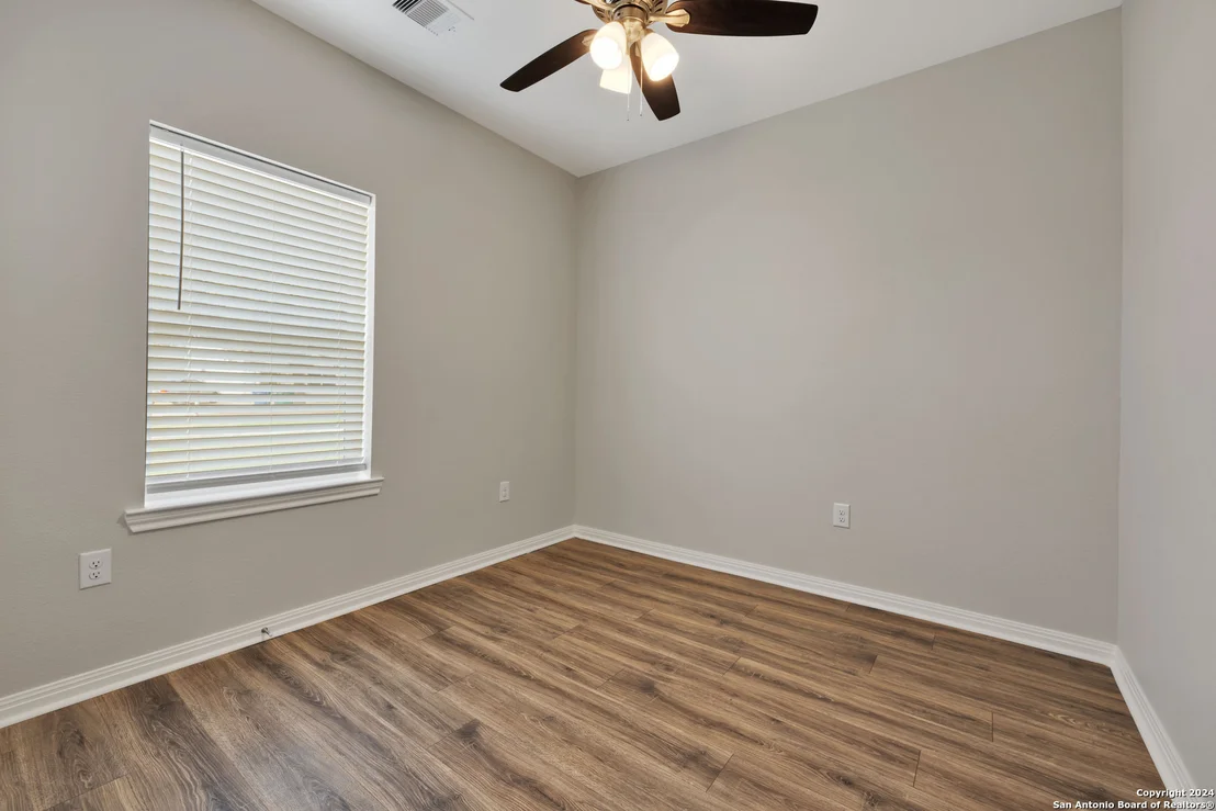 Photo of 518 PRECIOUS DR