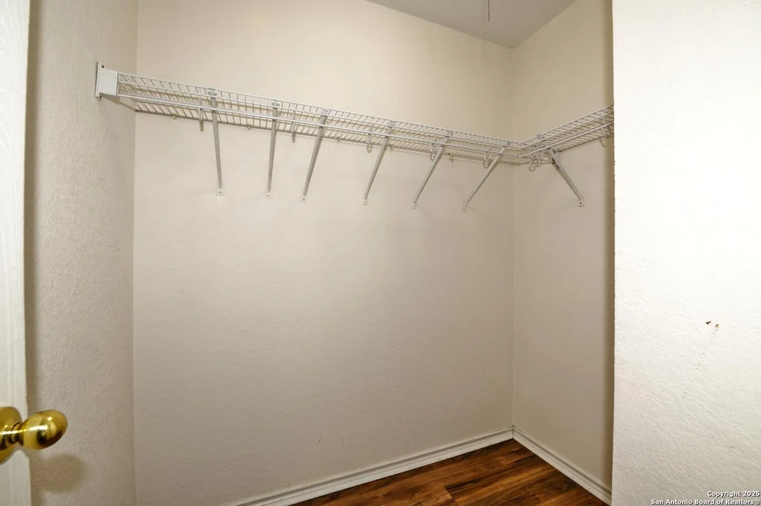 Photo of 245 gatewood
