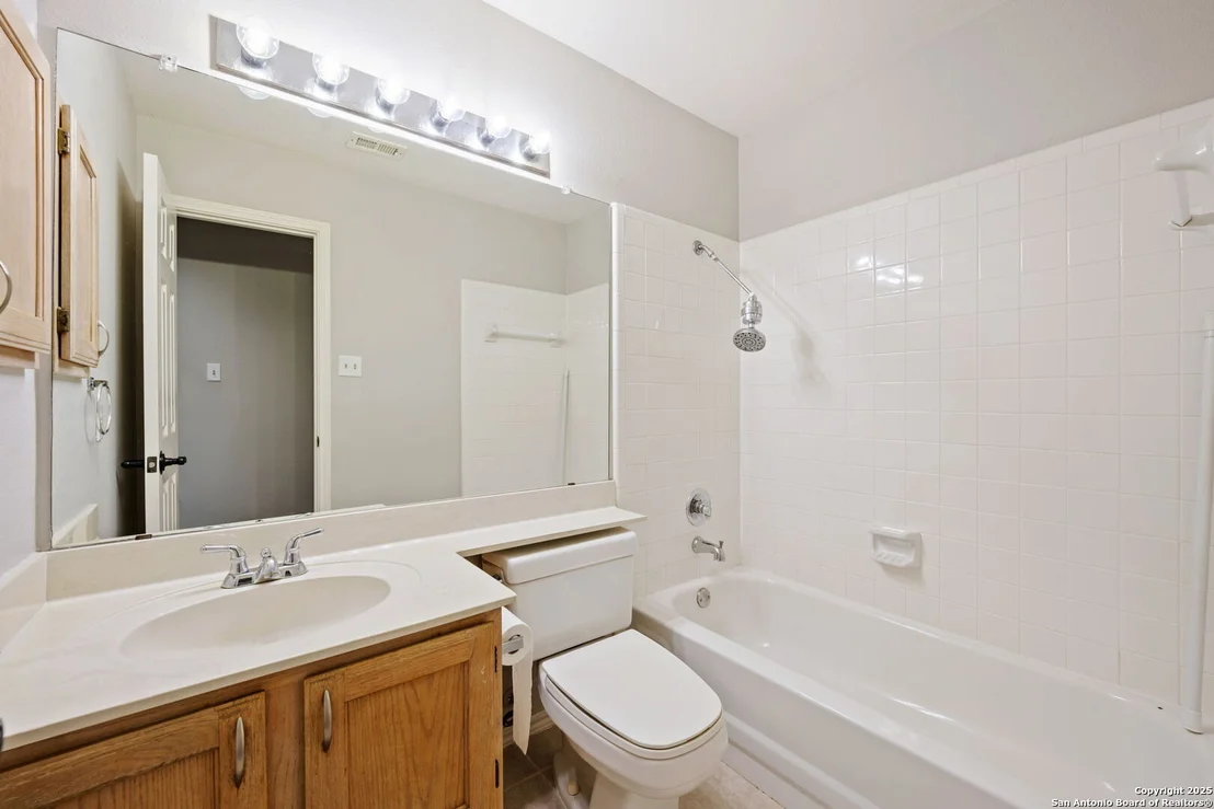 Photo of 6115 Glen Heather