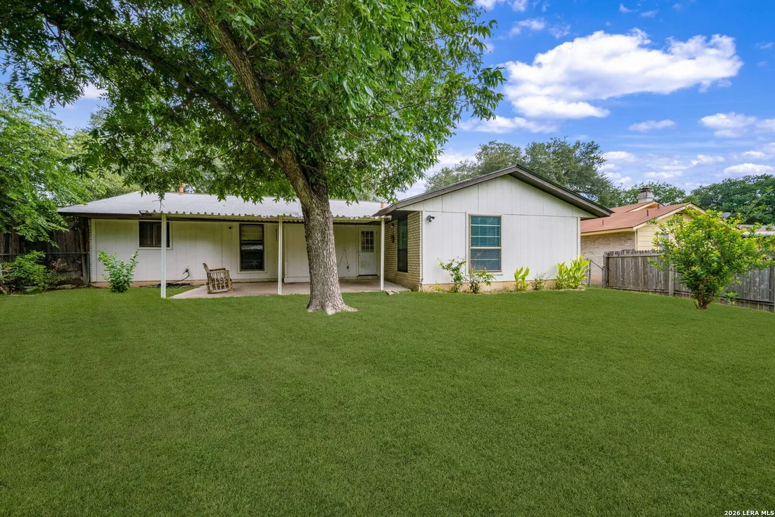 Photo of 7131 FOREST BRK