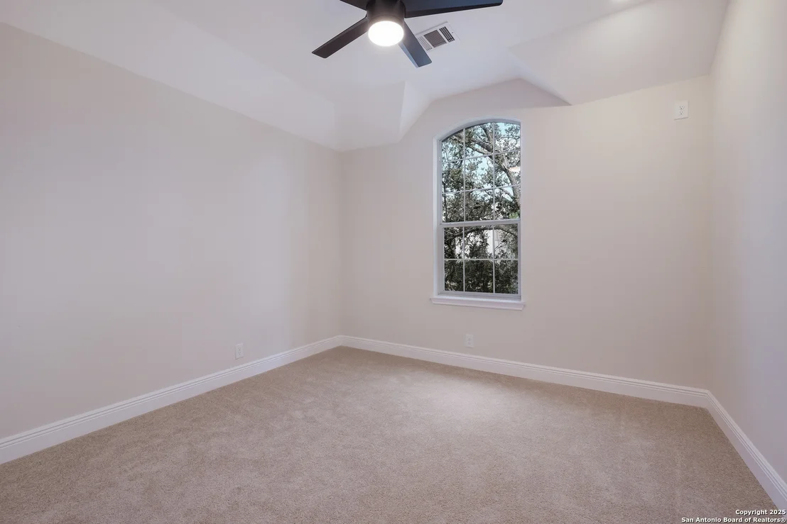 Photo of 726 Mello Oak