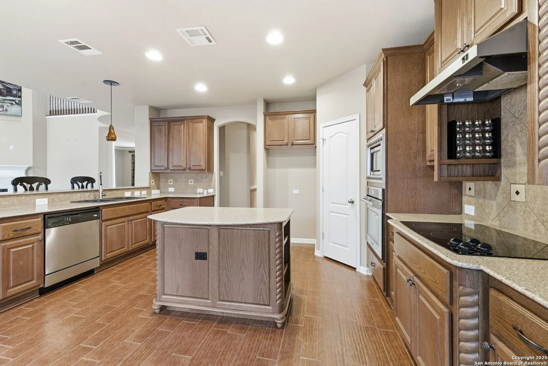 Photo of 2106 Laurel Pt