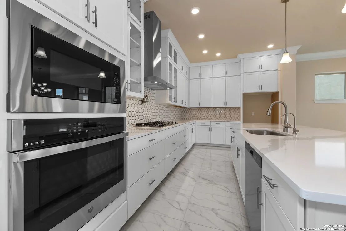 Photo of 4014 BALENTINE