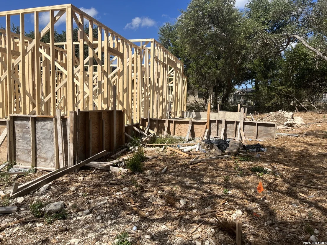 Photo of 1371 FOUR WINDS DR