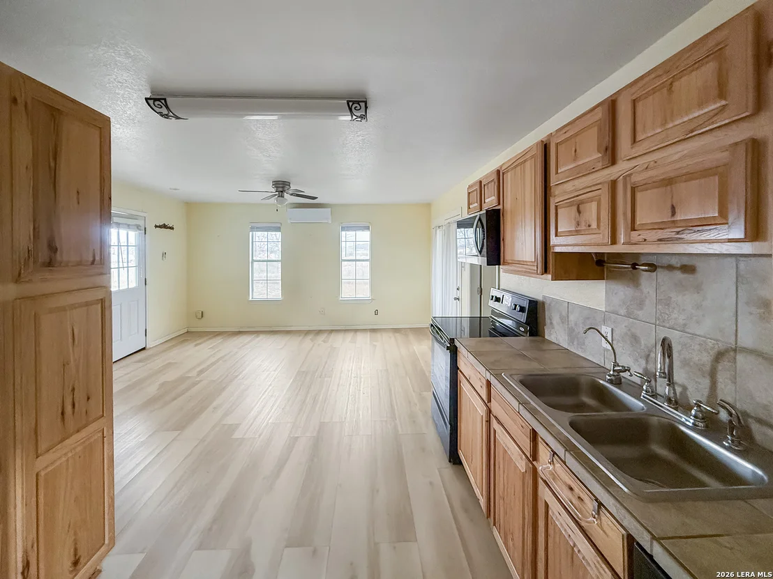 Photo of 2211 Old Lehmann Rd