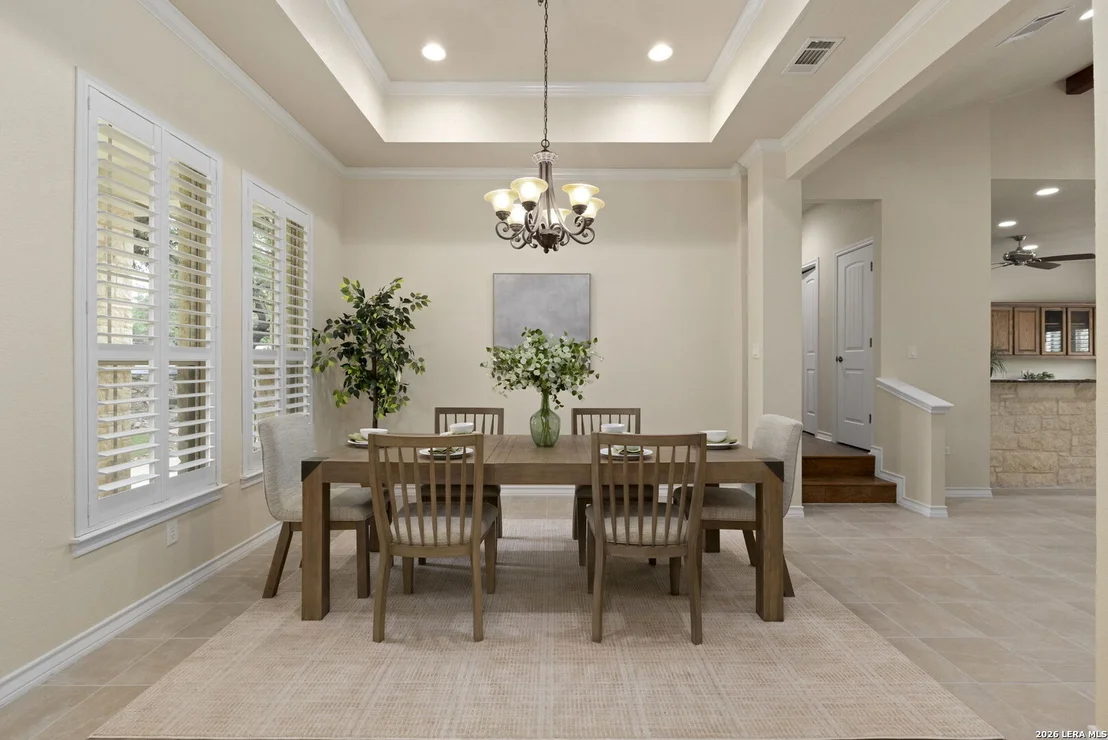 Photo of 128 Comal Oak