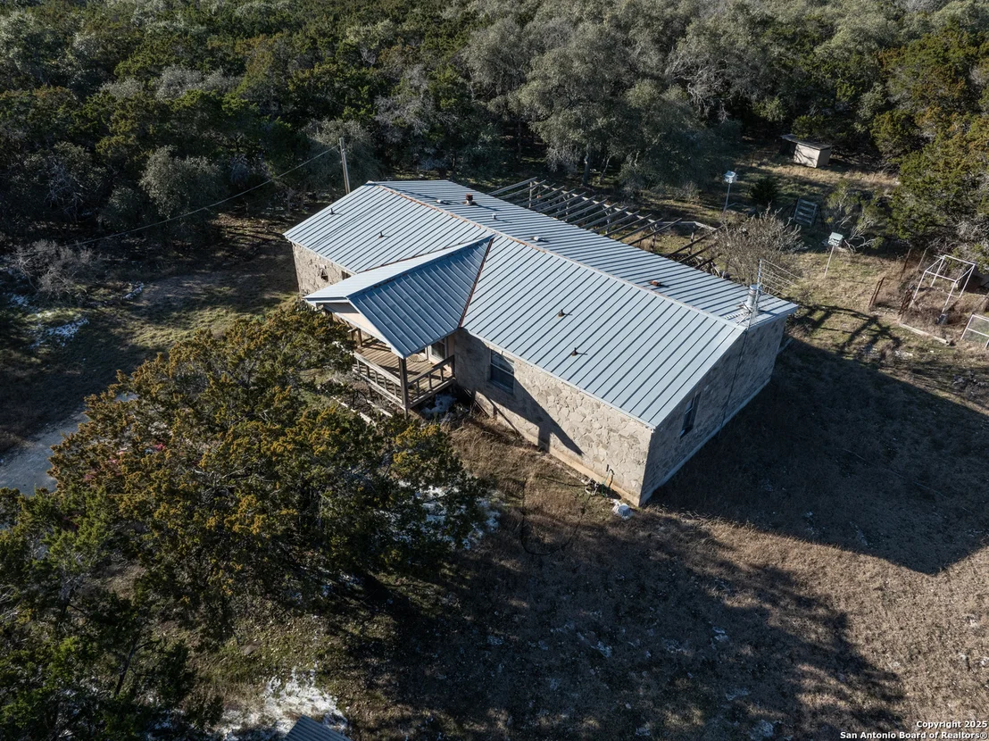 Photo of 108 LIVE OAK PASS