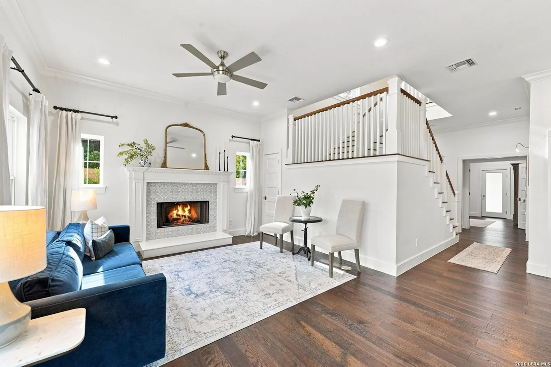 Photo of 301 OGDEN LN