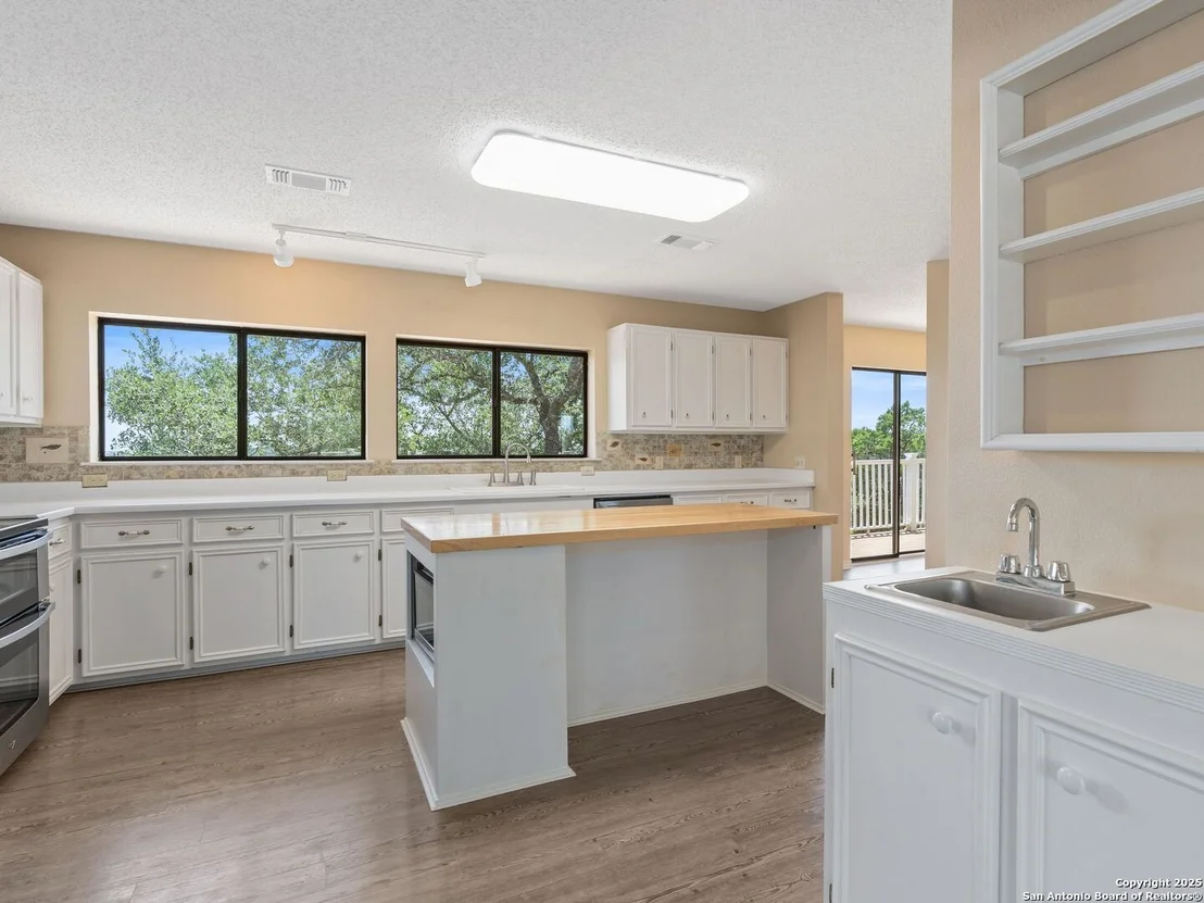 Photo of 200 Cedar Park