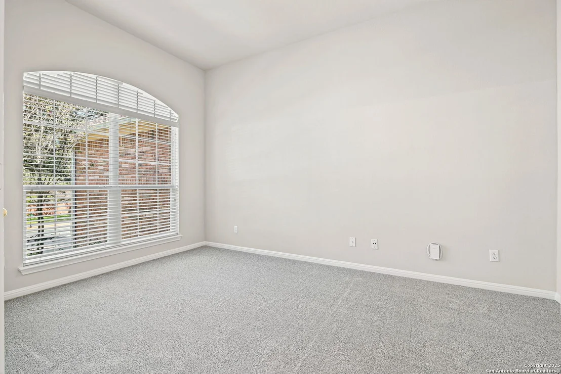 Photo of 9810 Selbourne