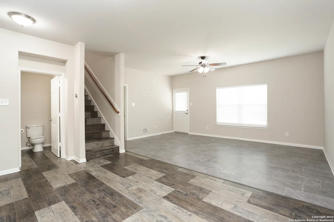 Photo of 11639 LUCKEY LEDGE