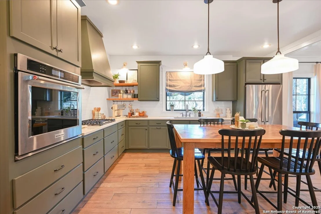 Photo of 6036 Circle Oak
