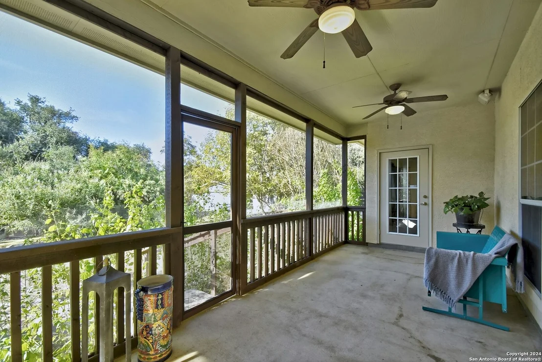 Photo of 25827 White Eagle Dr