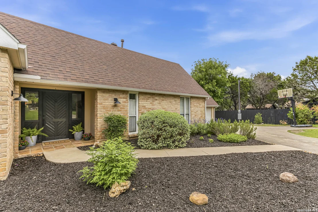 Photo of 8433 Oak Thicket