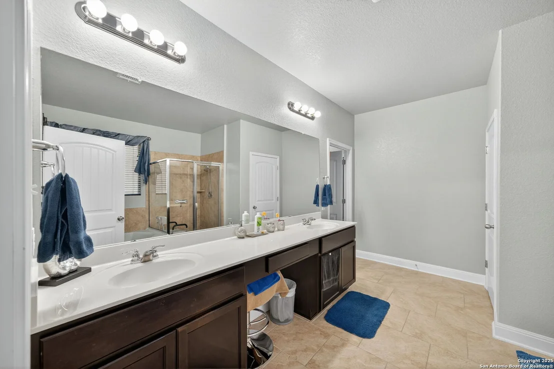 Photo of 108 White Rock