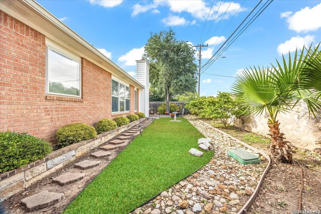 Photo of 17202 Blanco Oaks