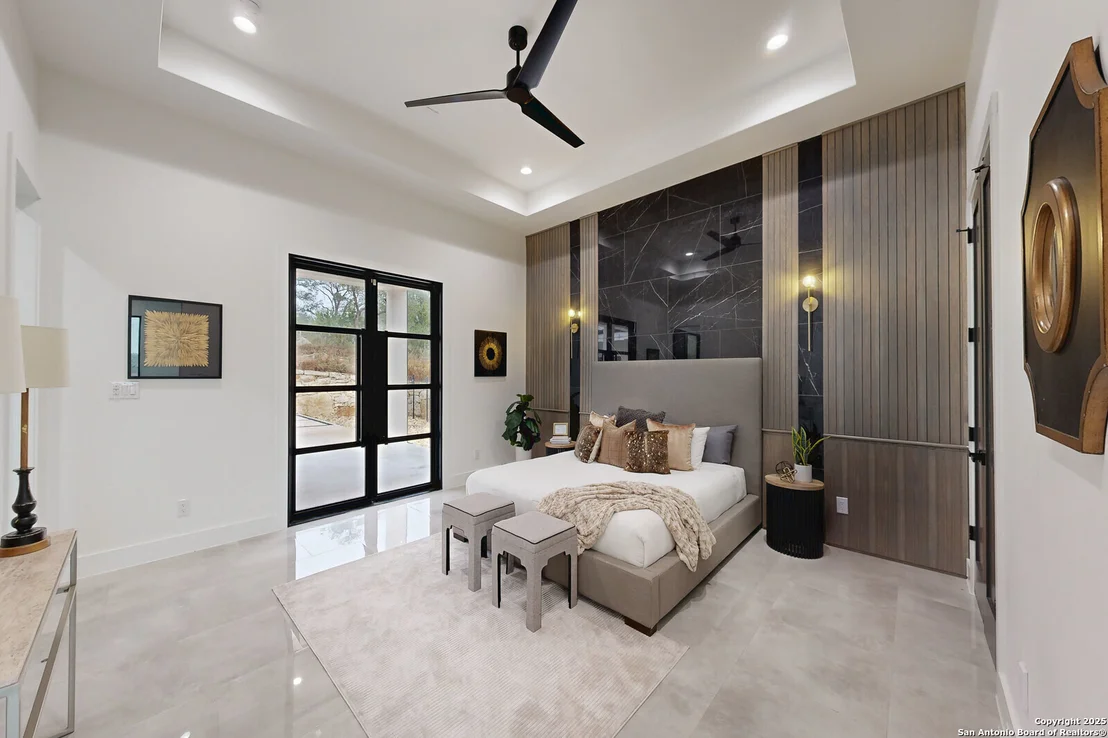 Photo of 1356 Capitare