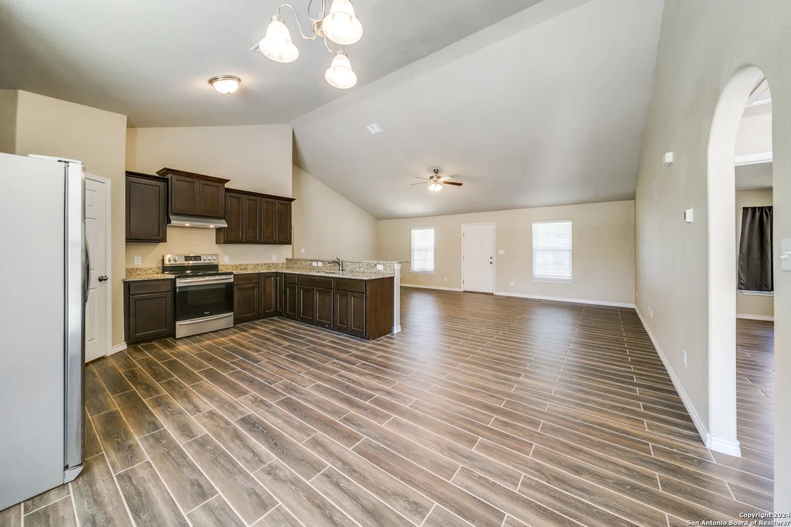 Photo of 530 GARDEN DR