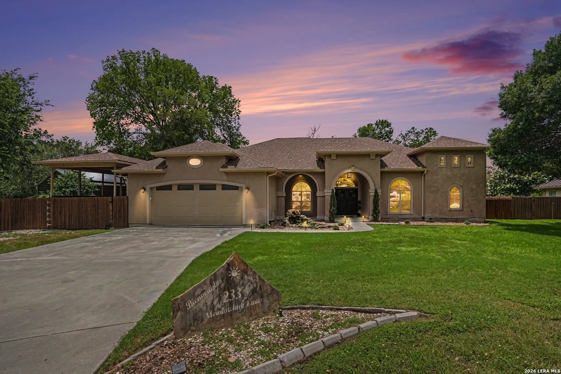 Photo of 233 MEADOWLARK LN